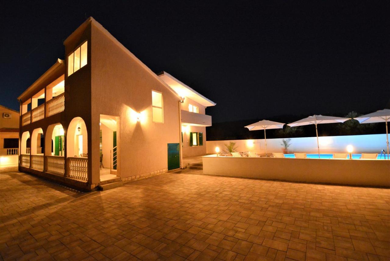 Villa Allegro Sukošan Buitenkant foto
