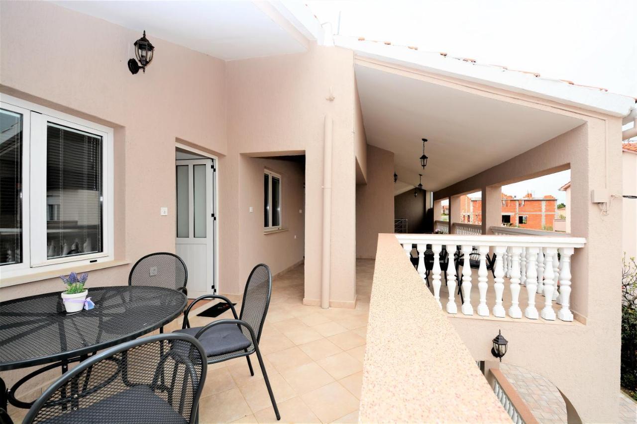 Villa Allegro Sukošan Buitenkant foto
